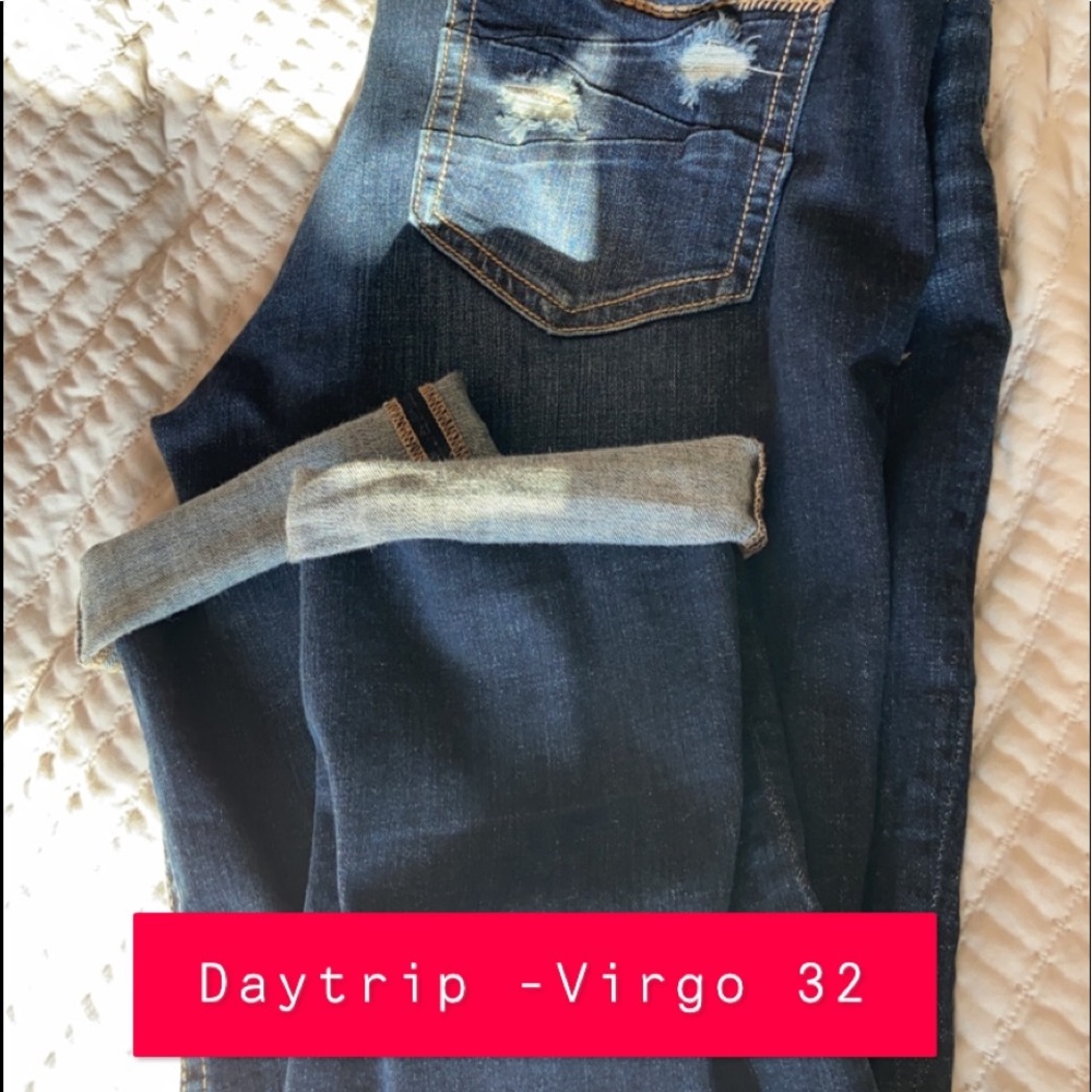 Daytrip Virgo crop/capri NWOT